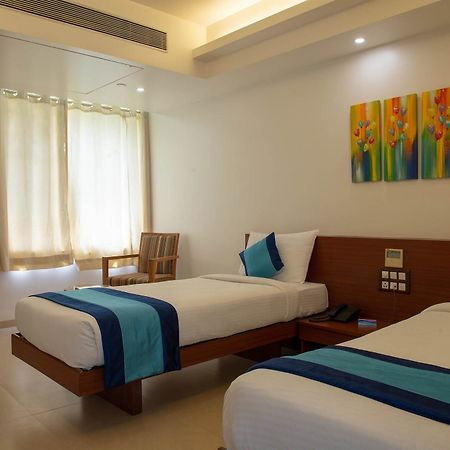 Hotel Mint Montvert Baner Pune Dış mekan fotoğraf