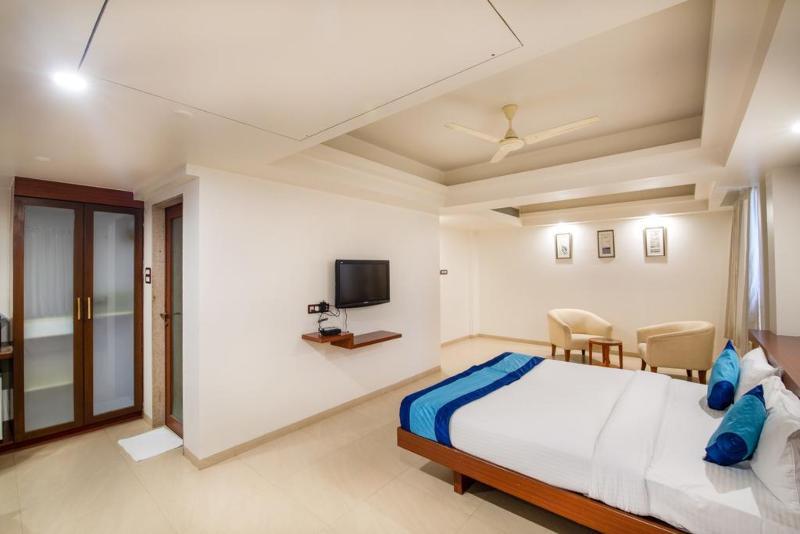 Hotel Mint Montvert Baner Pune Dış mekan fotoğraf